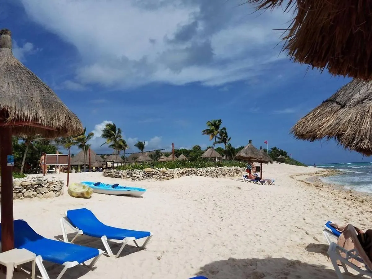 Luxurious Akumal Terrazas 2-Bedroom Condominium Holiday home