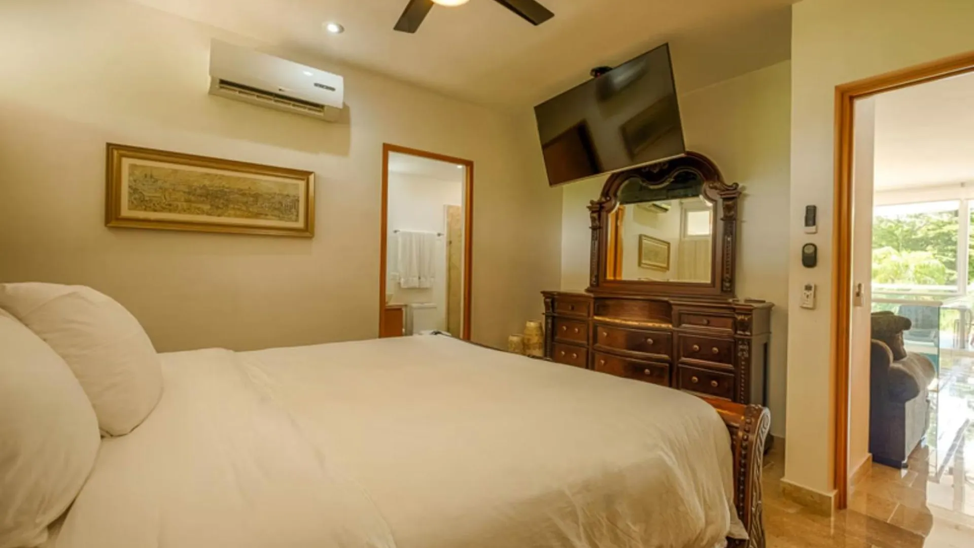 Luxurious Akumal Terrazas 2-Bedroom Condominium Holiday home