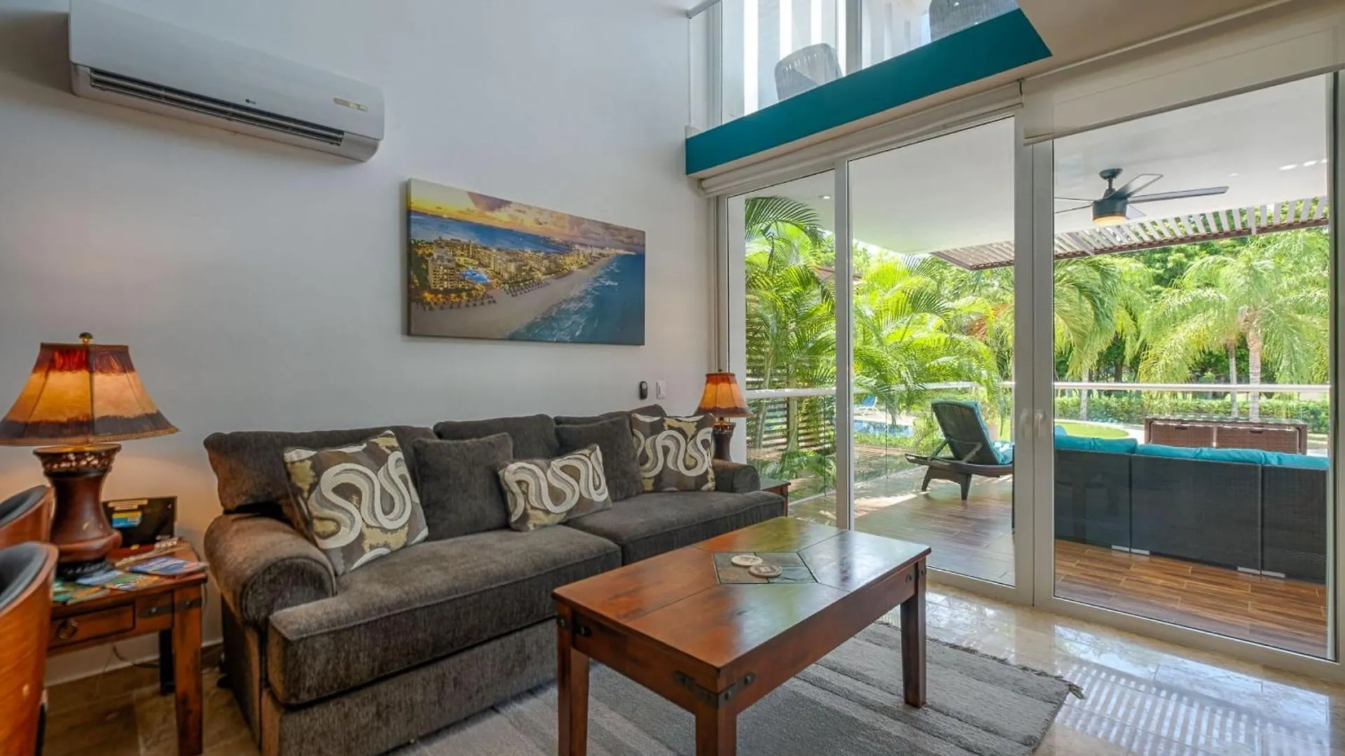 Luxurious Akumal Terrazas 2-Bedroom Condominium Holiday home