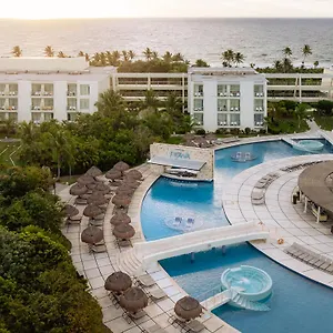 Semesteranläggning (resort) Grand Sirenis Riviera Maya &, Akumal