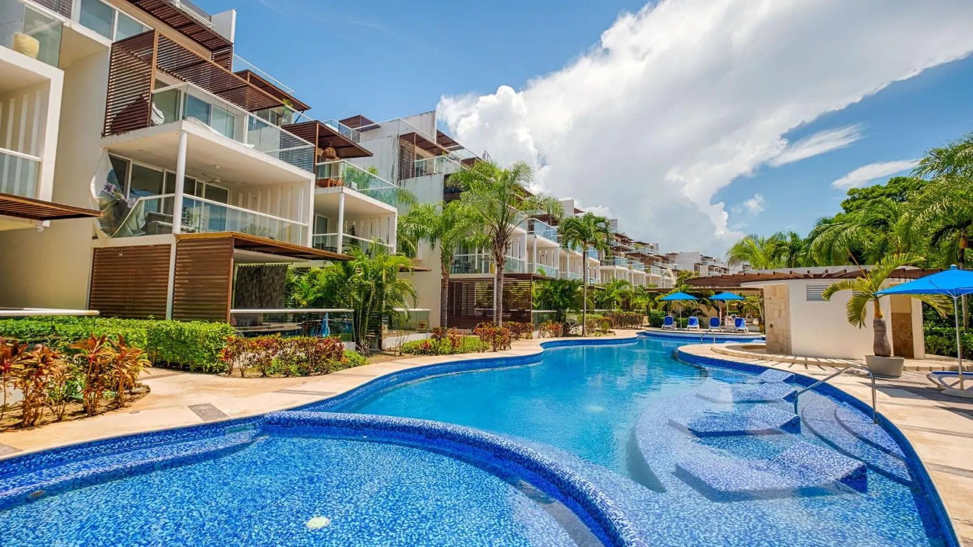 펜션 Luxurious Tulum Terrazas 2-Bedroom Condominiuml 아쿠말